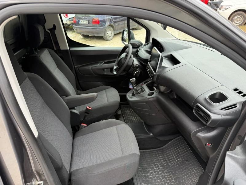 Peugeot Partner 1.5HDI Товарен 130кс Нов Внос, снимка 12 - Автомобили и джипове - 51237172