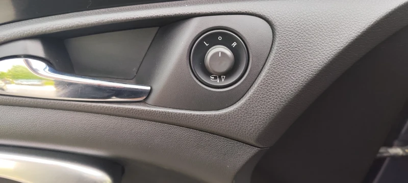 Opel Insignia 2.0 cdti 160 , снимка 8 - Автомобили и джипове - 52613793