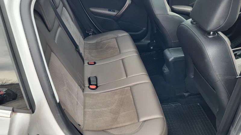 Peugeot 2008 1.6E-HDI-115 ALLURE* PANORAMA* KOJA* JBL, снимка 6 - Автомобили и джипове - 52303462