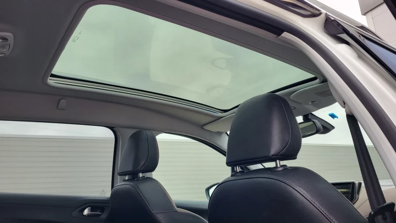 Peugeot 2008 1.6E-HDI-115 ALLURE* PANORAMA* KOJA* JBL, снимка 7 - Автомобили и джипове - 52303462