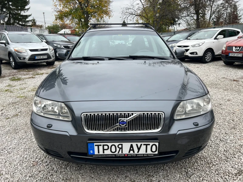 Volvo V70 2.4* ШВЕЙЦАРИЯ* НАВИ* , снимка 2 - Автомобили и джипове - 52322834