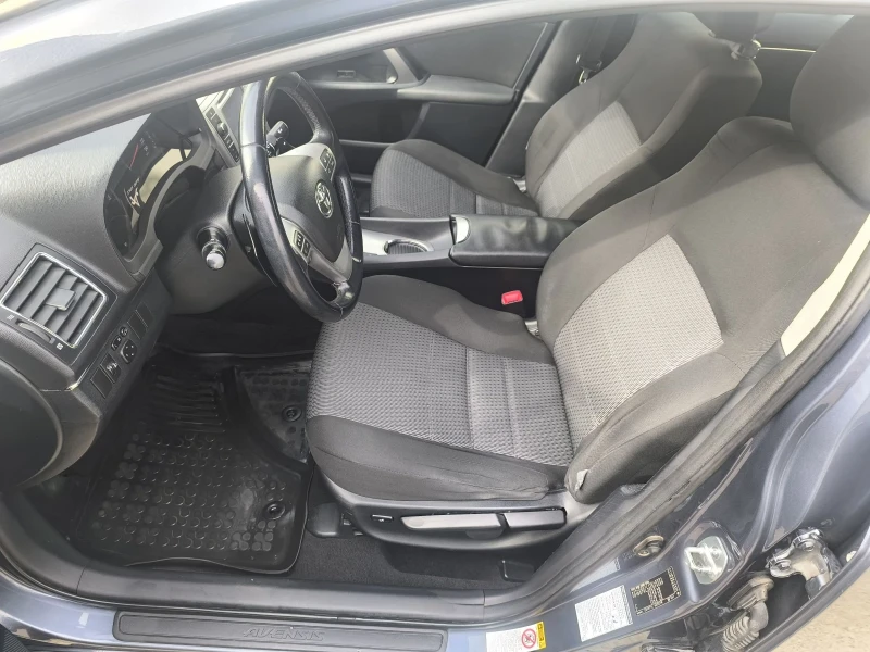 Toyota Avensis, снимка 10 - Автомобили и джипове - 52458547