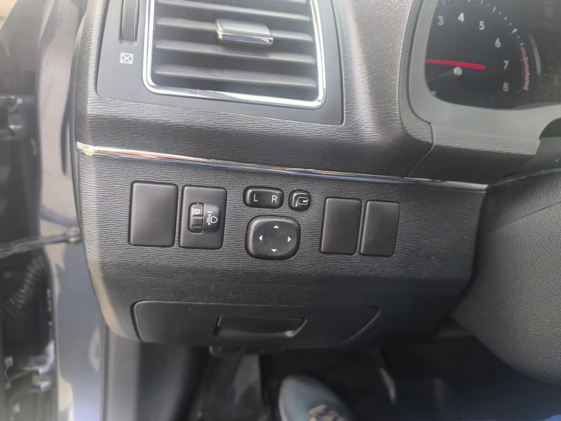 Toyota Avensis, снимка 14 - Автомобили и джипове - 52458547