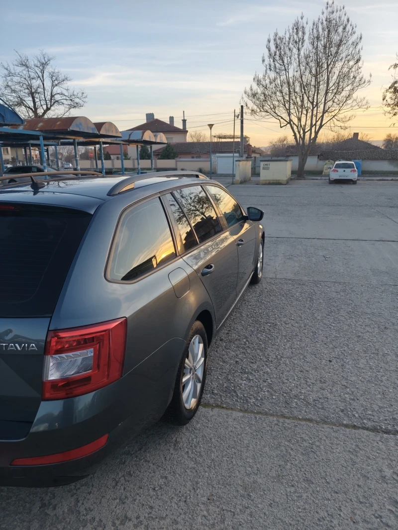 Skoda Octavia 1.6, снимка 6 - Автомобили и джипове - 52859531