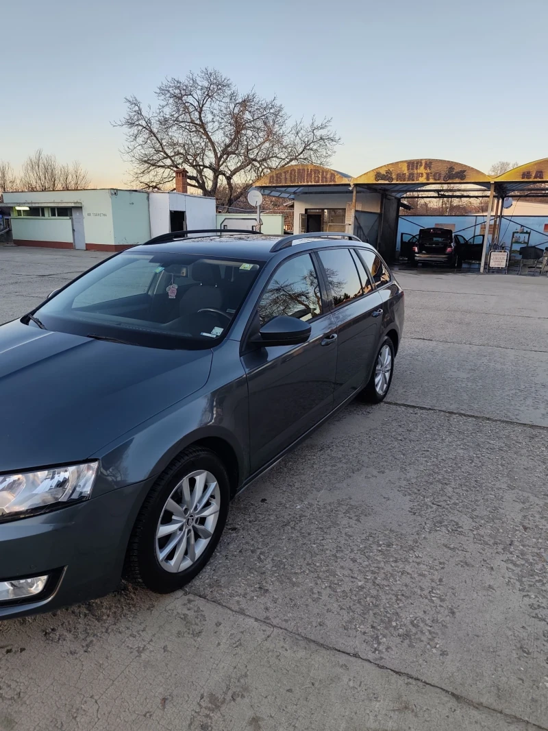 Skoda Octavia 1.6, снимка 3 - Автомобили и джипове - 52859531