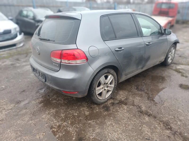 VW Golf 1.6 benzin gaz, снимка 3 - Автомобили и джипове - 53380053