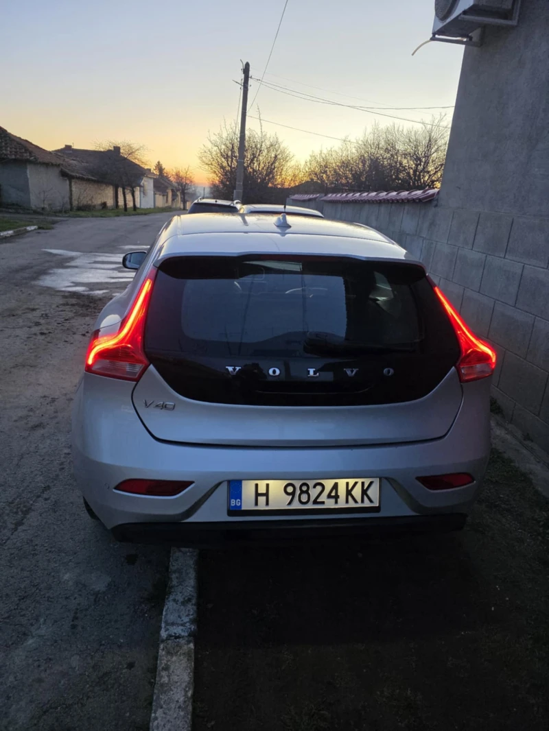 Volvo V40 D3, снимка 2 - Автомобили и джипове - 53514822