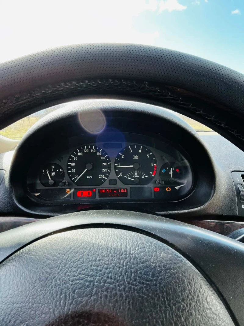 BMW 318, снимка 10 - Автомобили и джипове - 53525765