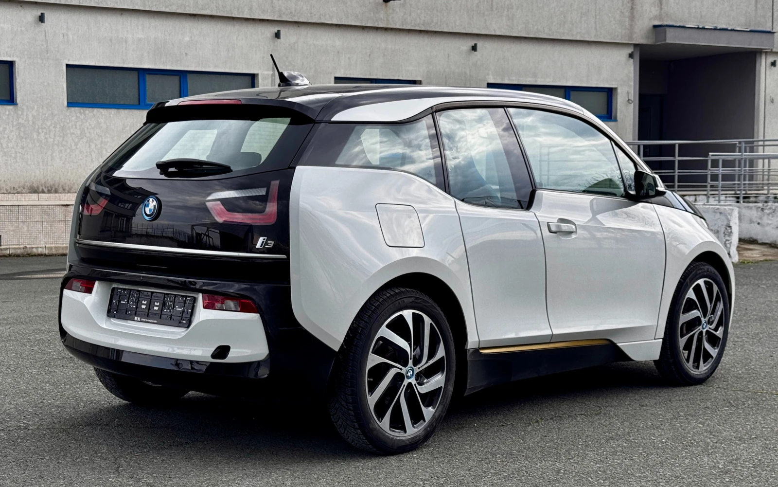 BMW i3 120Ah - изображение 3