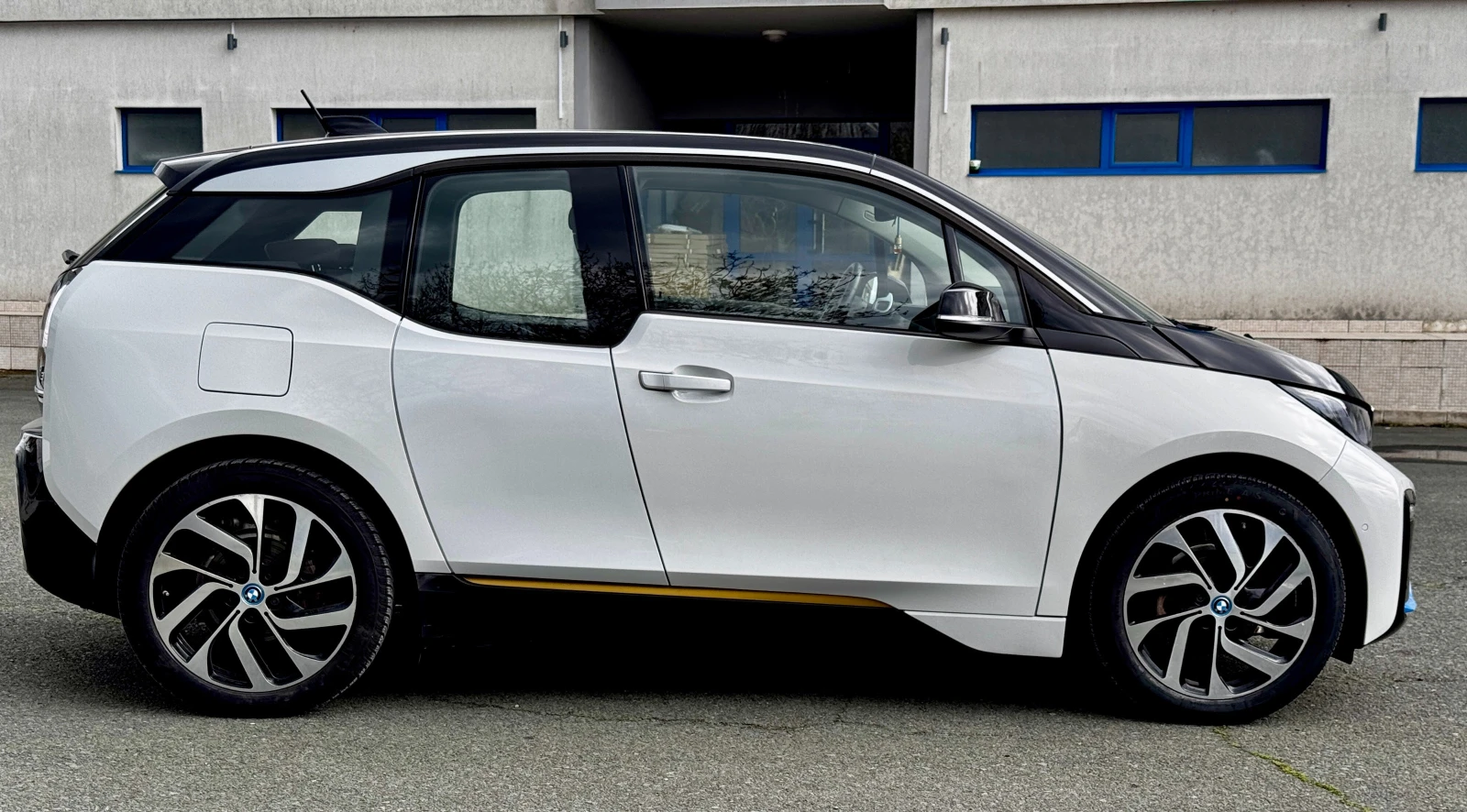 BMW i3 120Ah - изображение 2