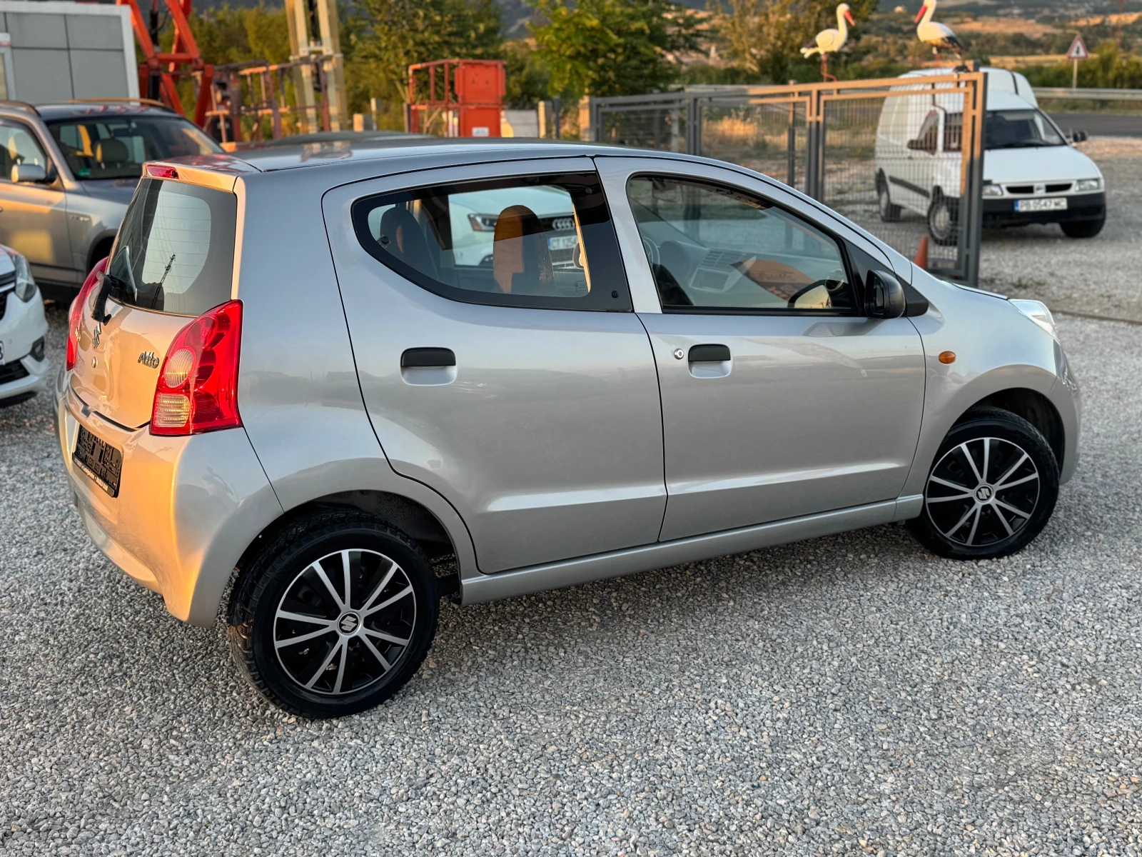 Suzuki Alto  - изображение 2