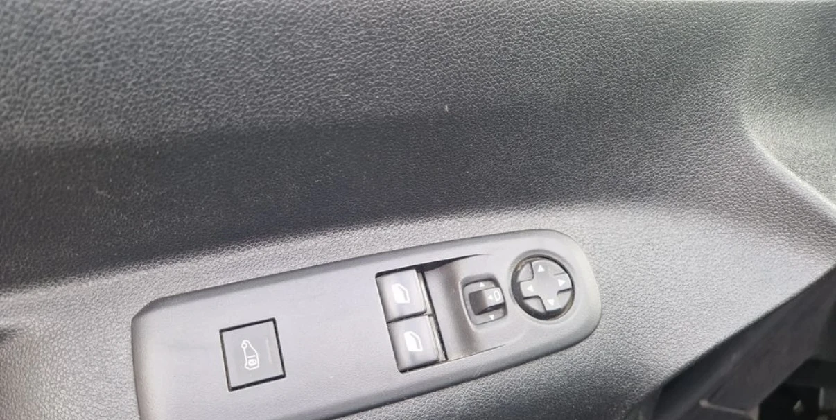 Peugeot Partner 1.5HDI Товарен 130кс Нов Внос - изображение 8