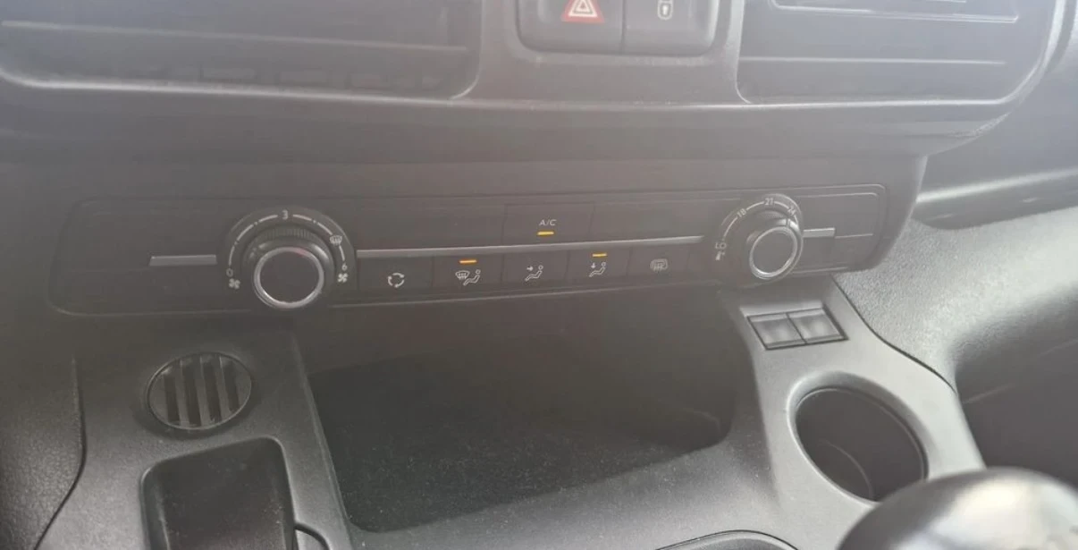 Peugeot Partner 1.5HDI Товарен 130кс Нов Внос - изображение 10