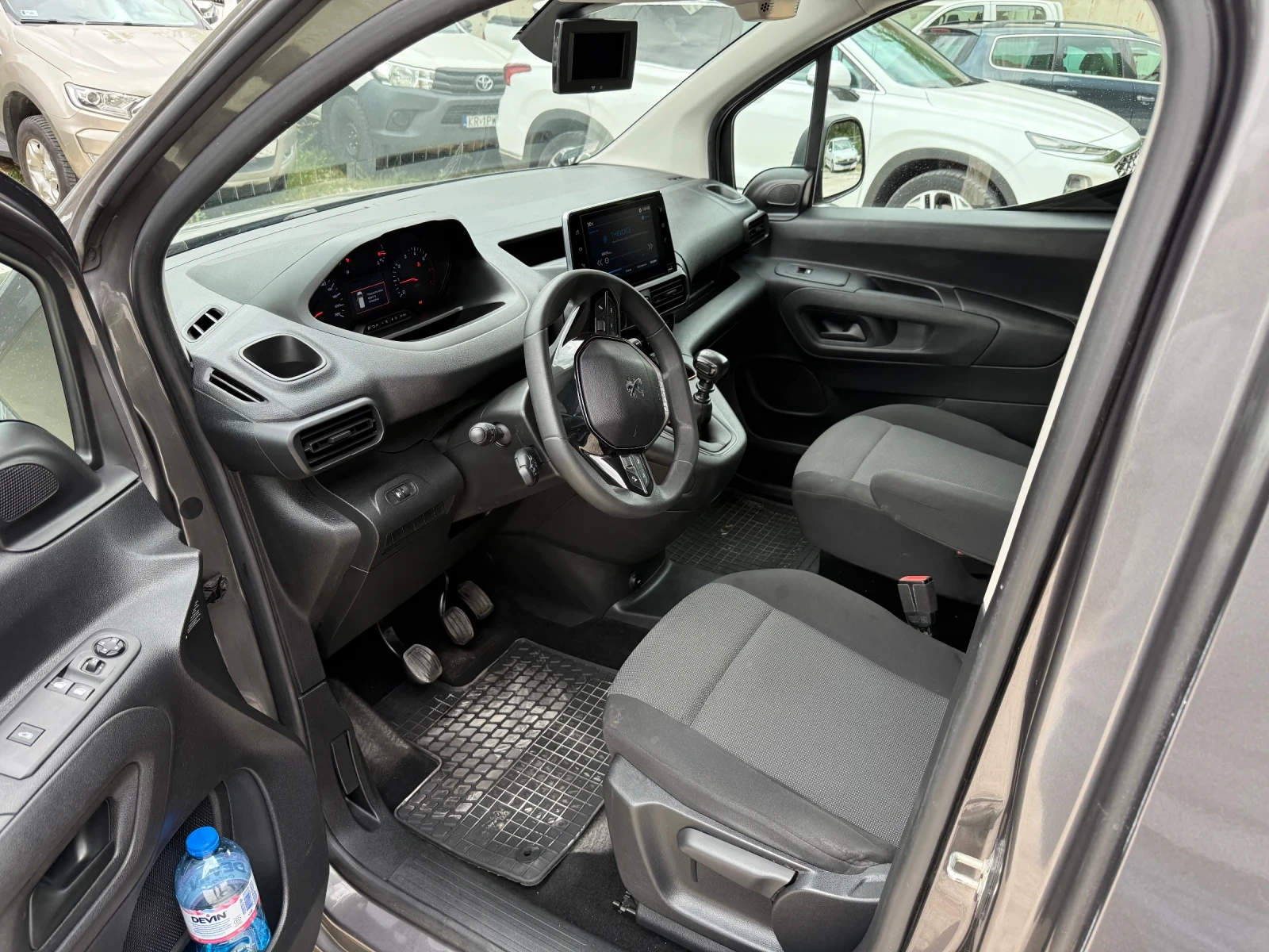 Peugeot Partner 1.5HDI Товарен 130кс Нов Внос - изображение 9