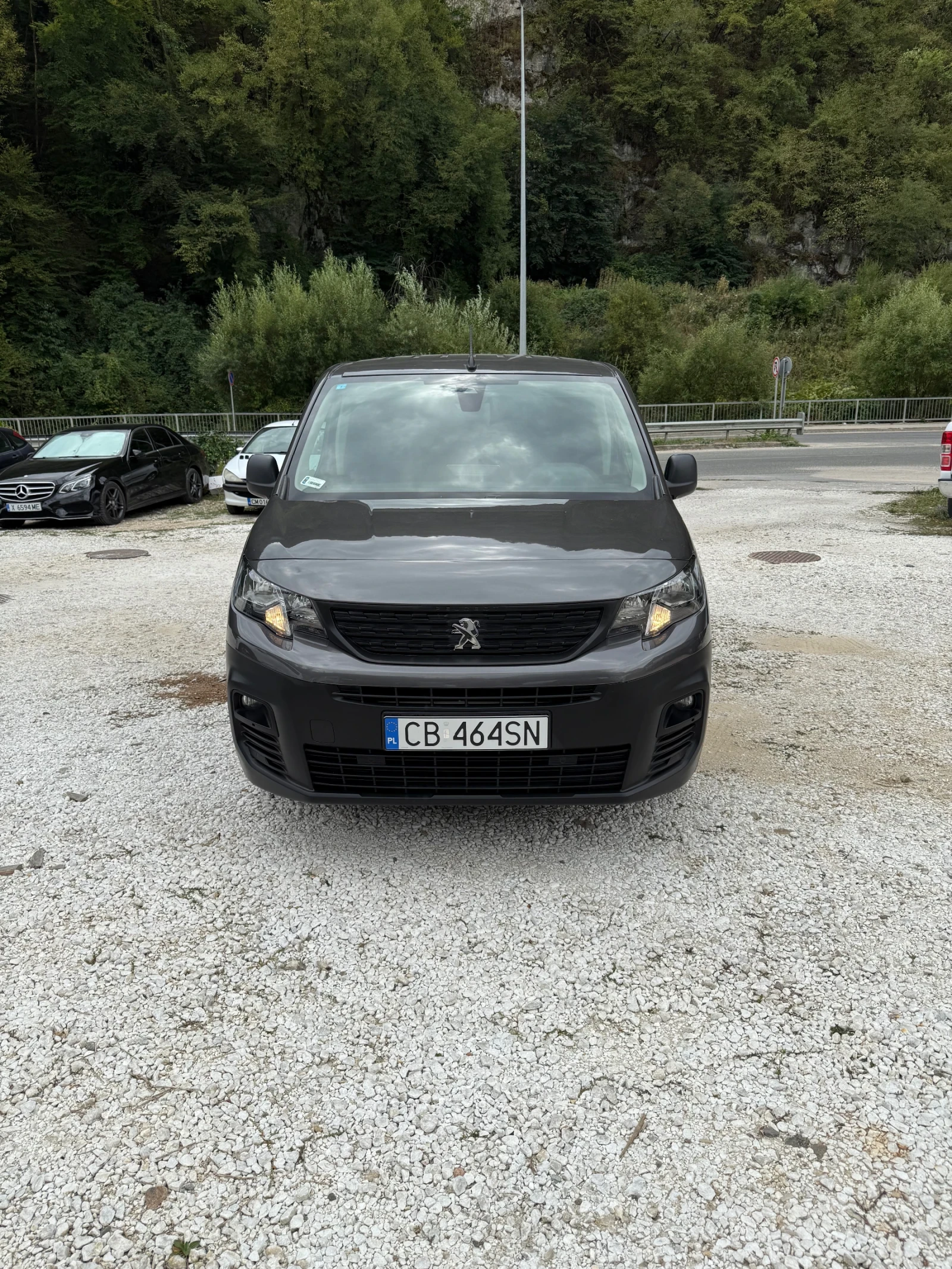 Peugeot Partner 1.5HDI Товарен 130кс Нов Внос - изображение 8