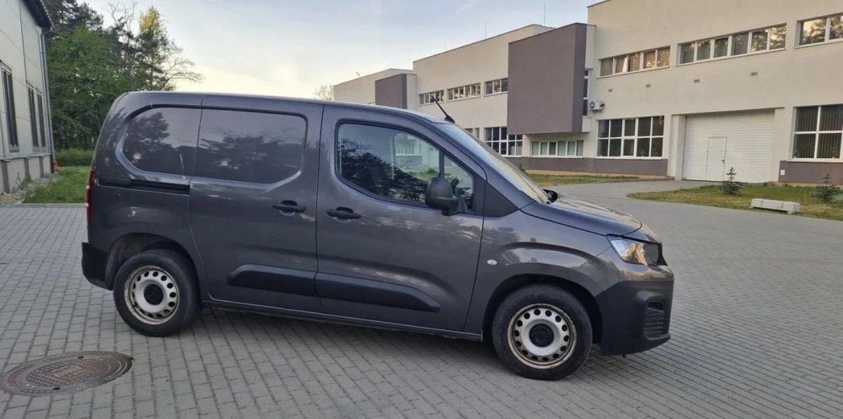 Peugeot Partner 1.5HDI Товарен 130кс Нов Внос - изображение 3