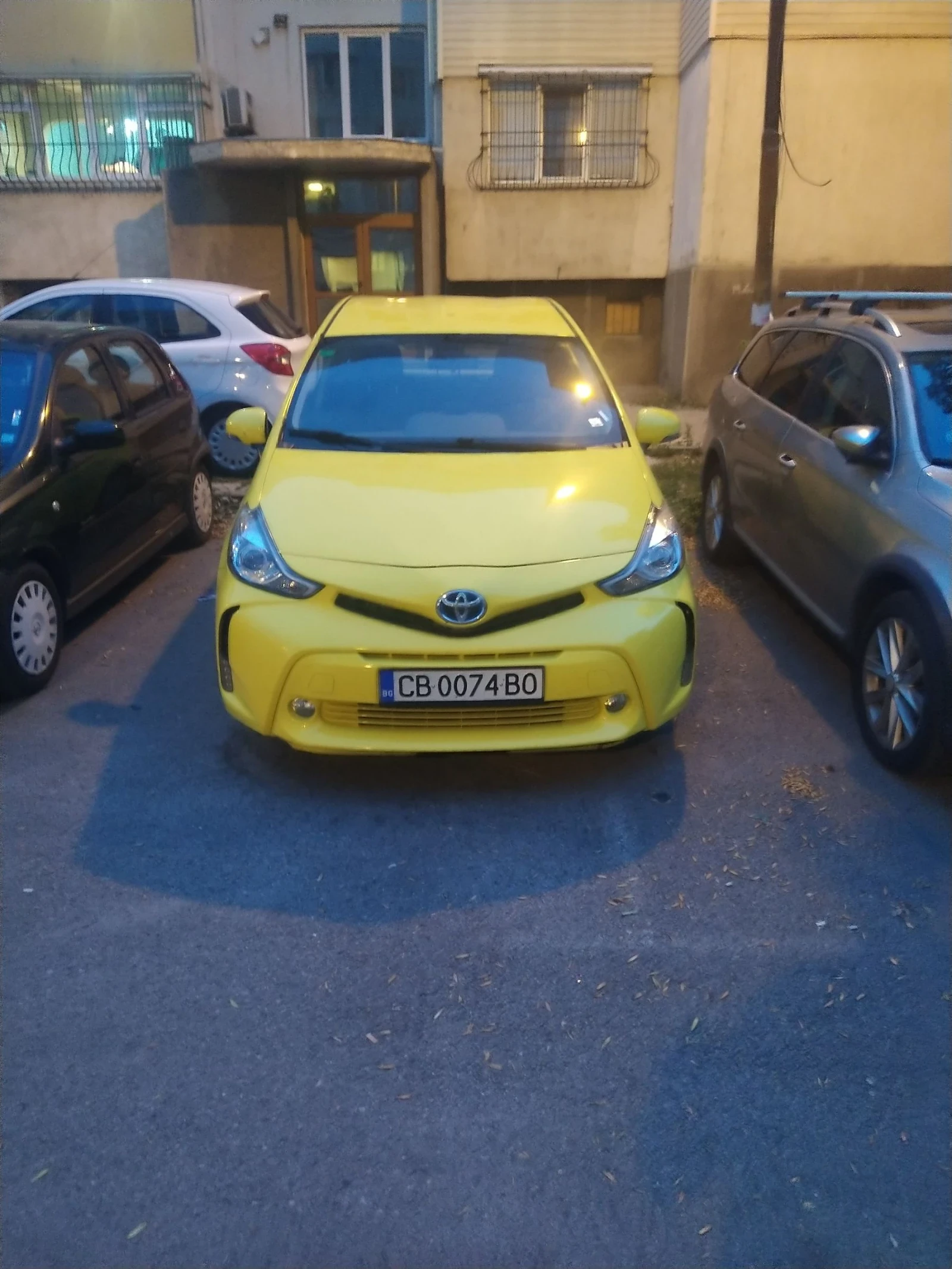 Toyota Prius Седем места  | Mobile.bg — изображение 1