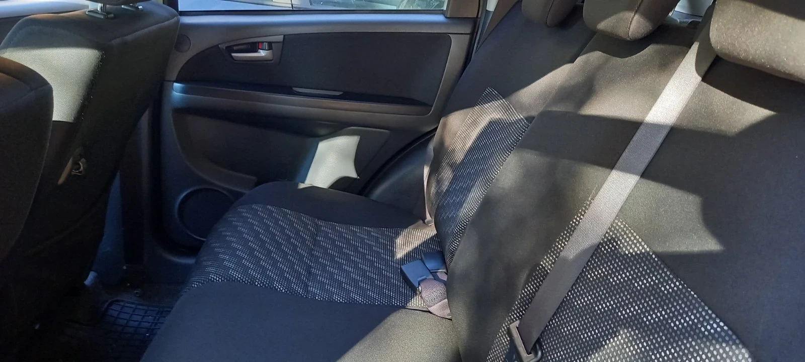 Suzuki SX4 1.6 107 �. �.  | Mobile.bg � ����������� 12