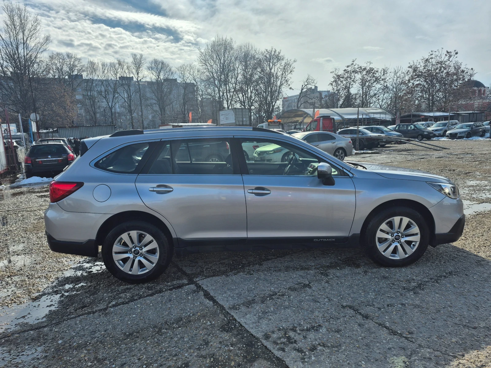 Subaru Outback 2017  �  4+ 4 �������� | Mobile.bg � ����������� 4