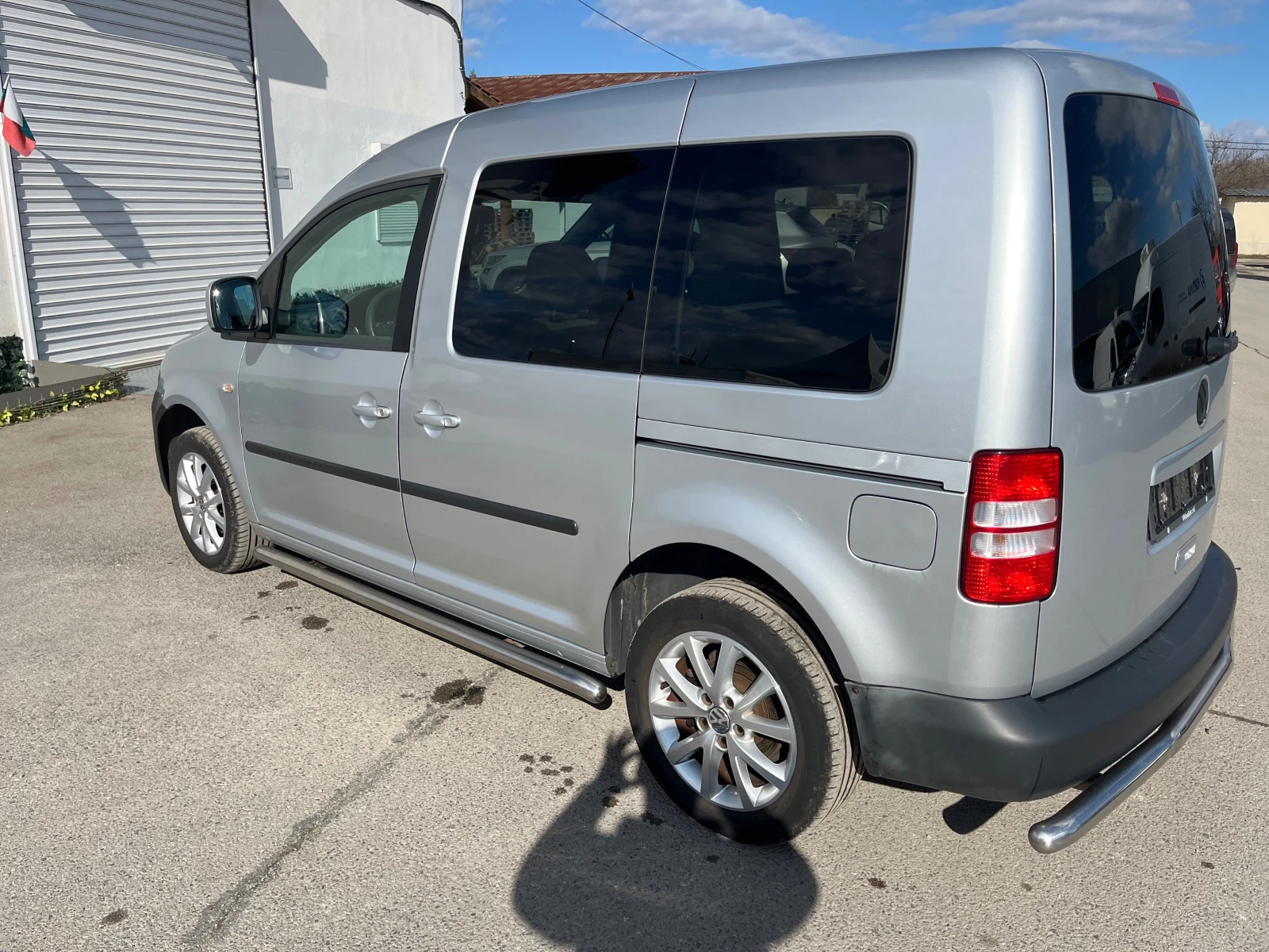 VW Caddy 1.6TDI, АВТОМАТ EURO5, снимка 4 - Автомобили и джипове - 53637327