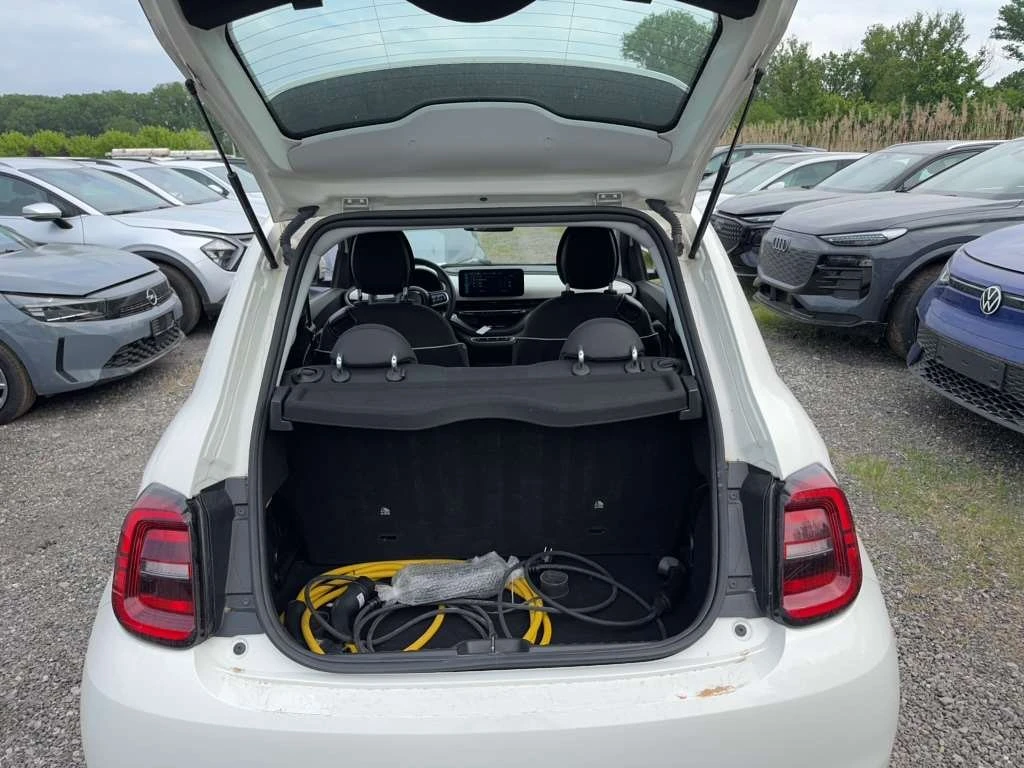 Fiat 500 e, снимка 5 - Автомобили и джипове - 54341760