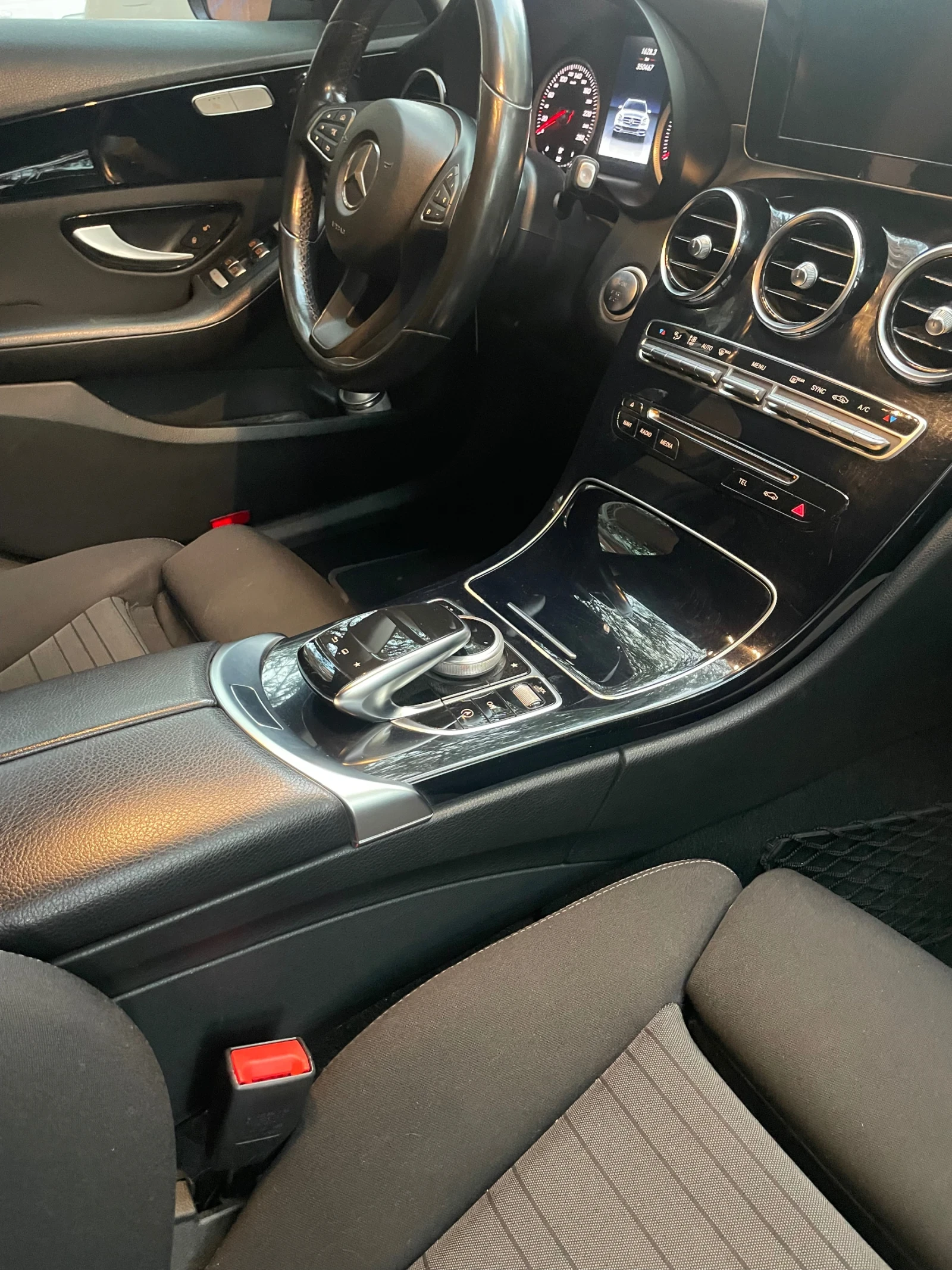 Mercedes-Benz C 220, снимка 12 - Автомобили и джипове - 54369806