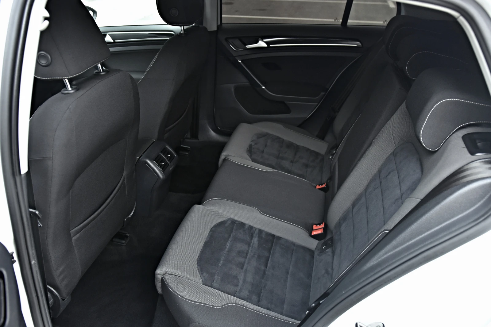 VW Golf HIGHLINE* АВТОМАТИК* , снимка 15 - Автомобили и джипове - 54388616