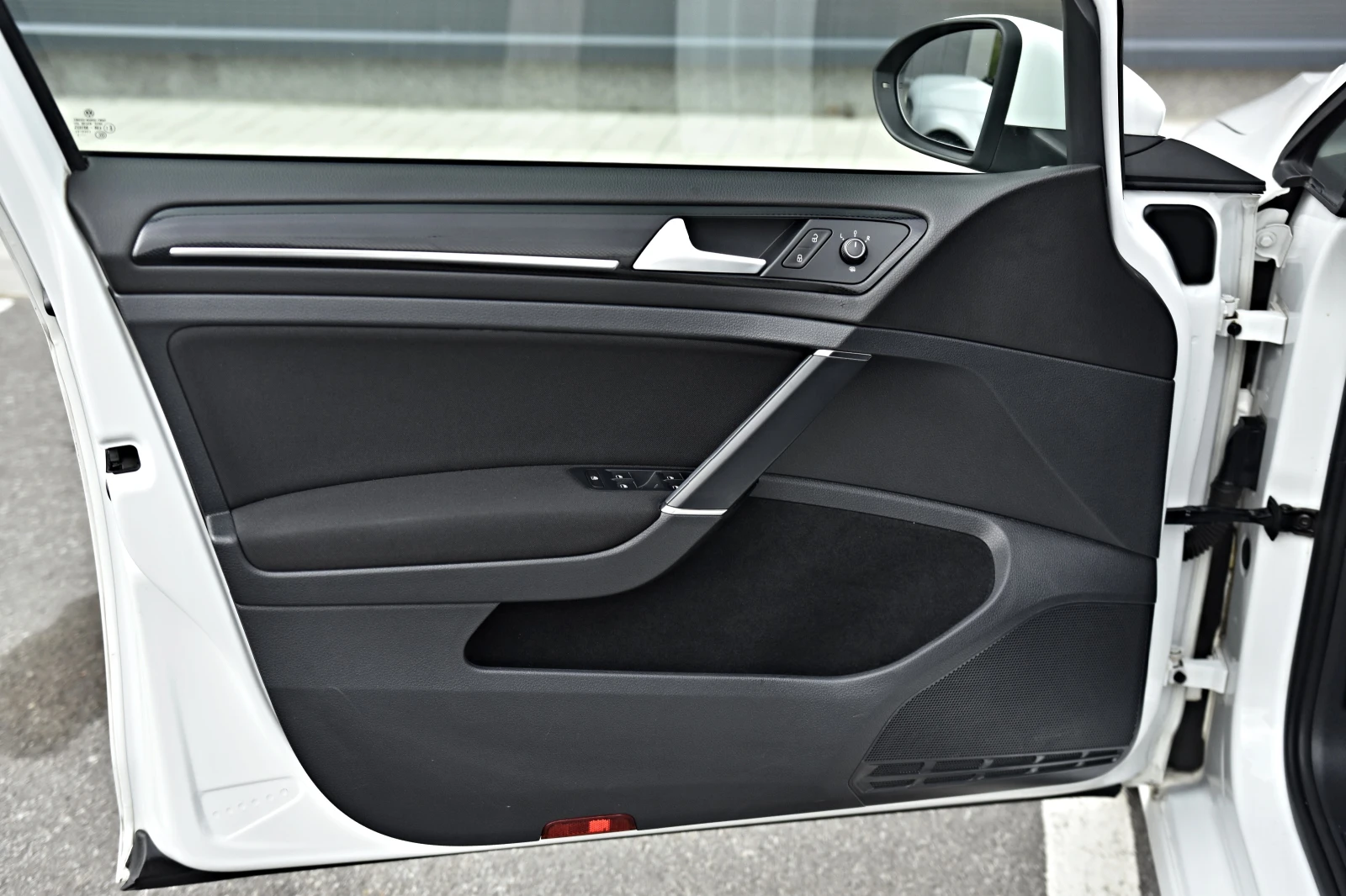 VW Golf HIGHLINE* АВТОМАТИК* , снимка 16 - Автомобили и джипове - 54388616