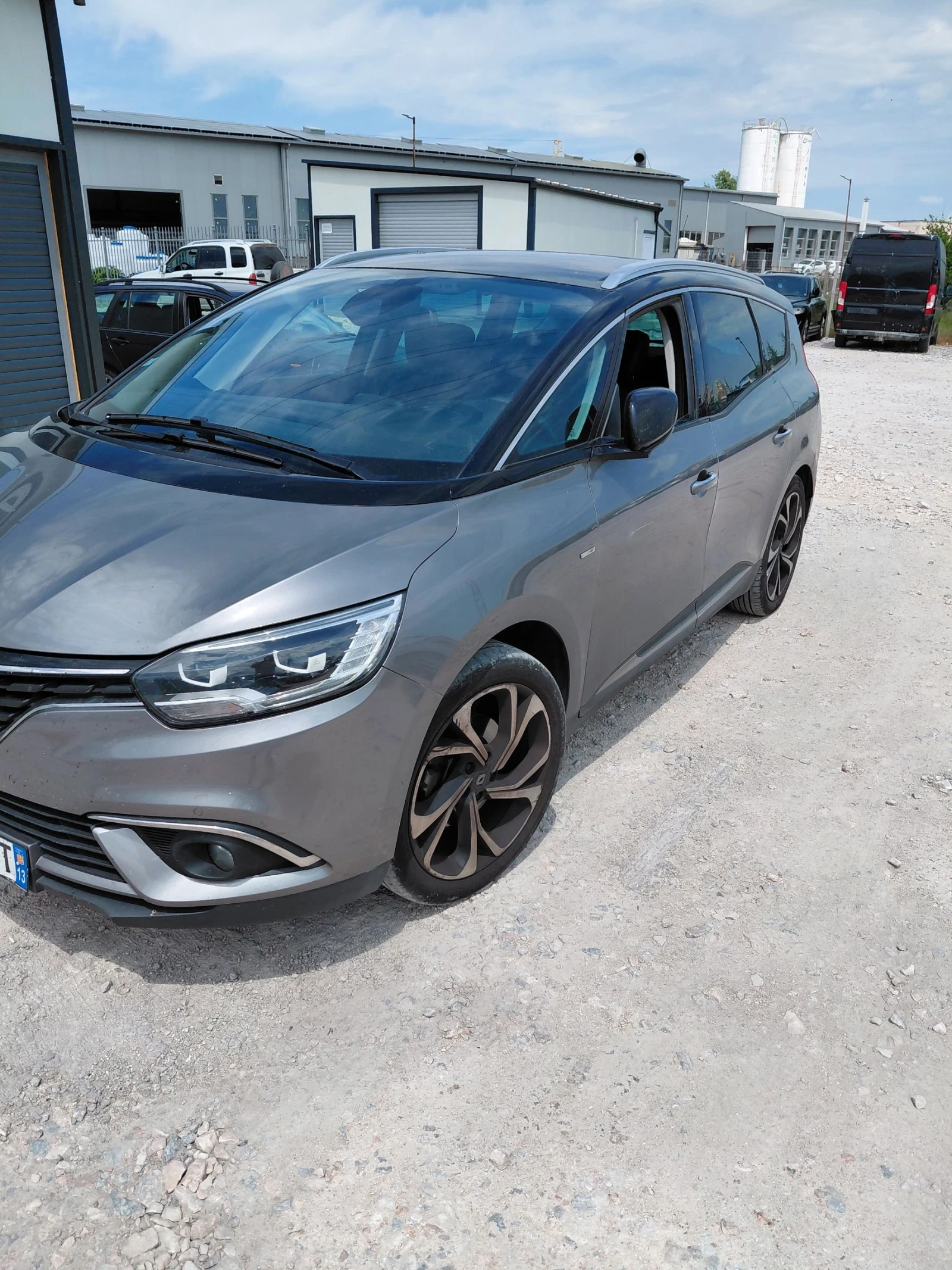 Renault Grand scenic, снимка 4 - Автомобили и джипове - 54458808