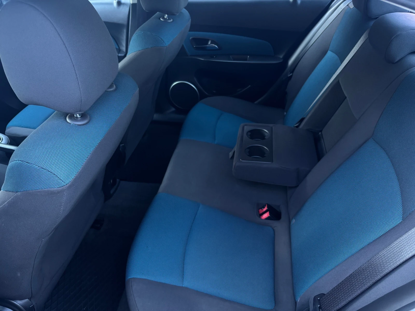 Chevrolet Cruze 1.6 i FACE /134k км, снимка 9 - Автомобили и джипове - 54582759