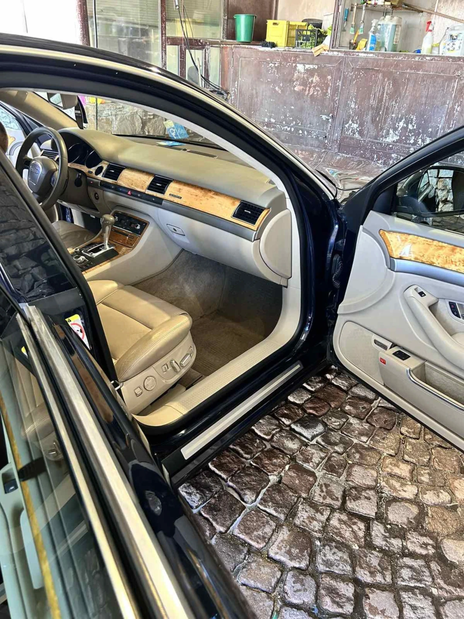 Audi A8, снимка 11 - Автомобили и джипове - 54740341