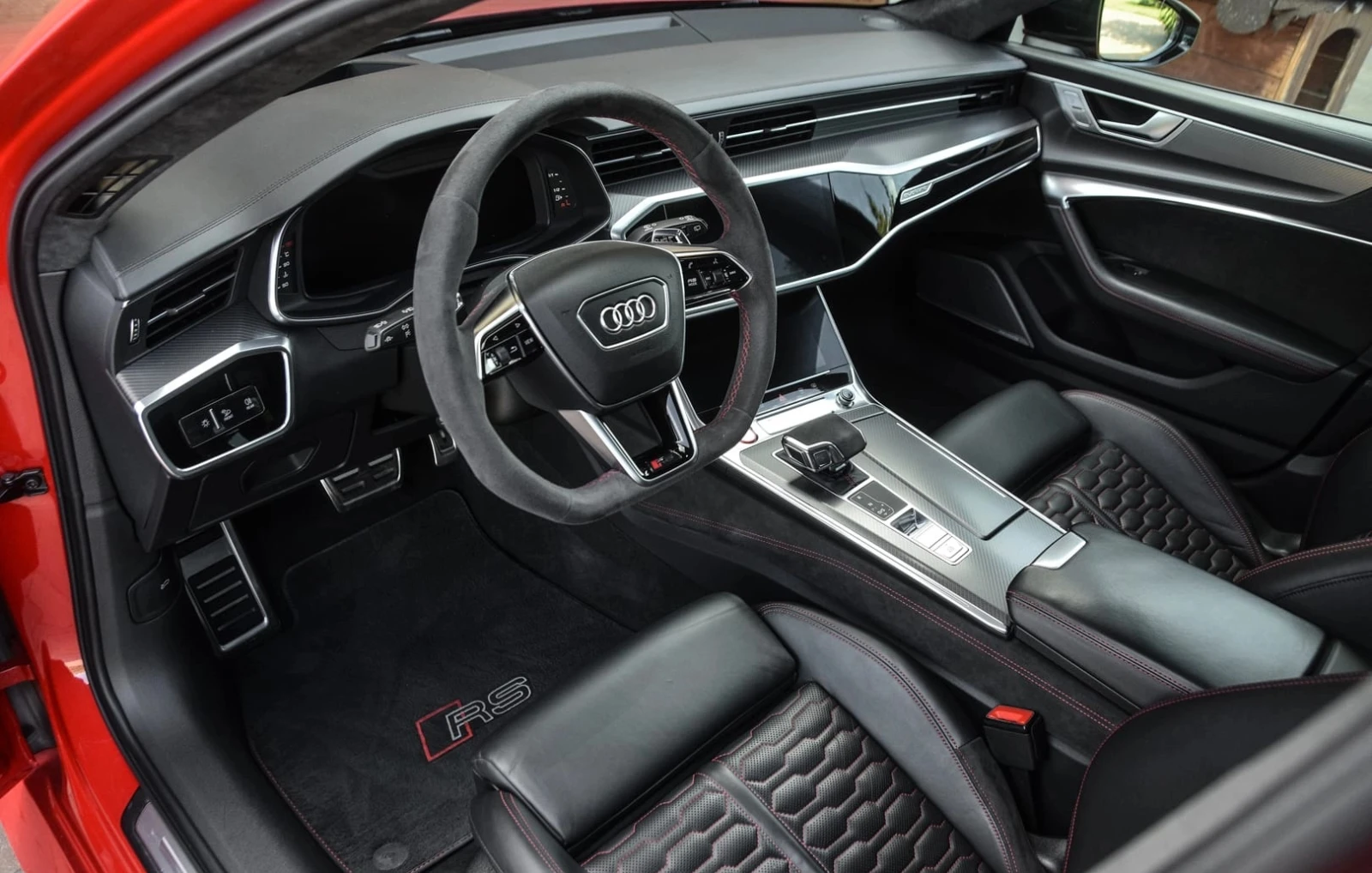 Audi Rs6 Avant 4.0 TFSI V8 Quattro, снимка 13 - Автомобили и джипове - 54749694