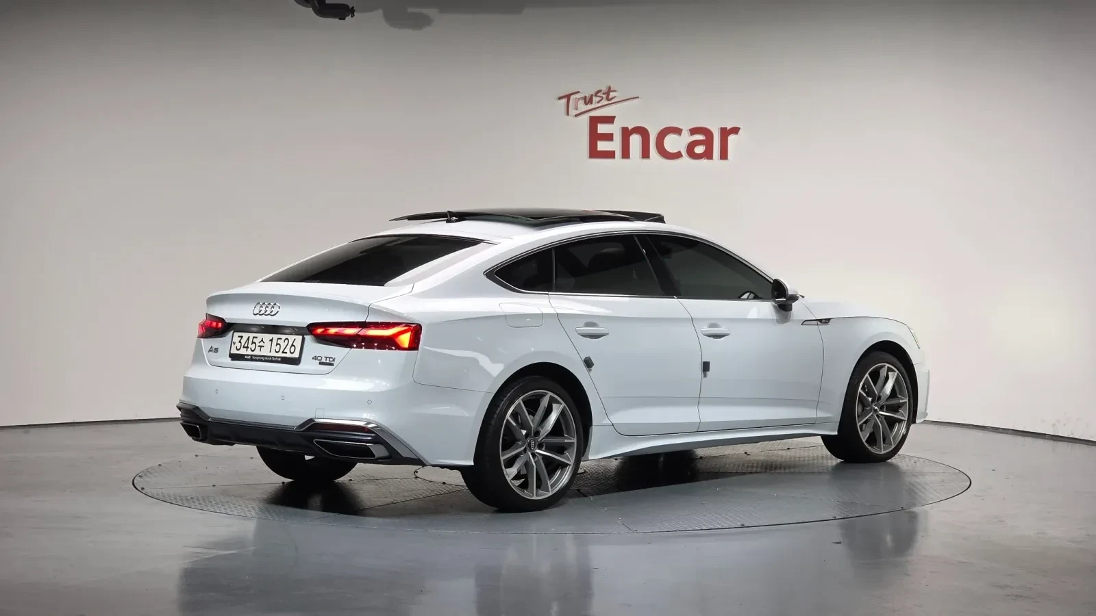 Audi A5 Premium* Quattro* TDI* HeadUp* Camera* Navi, снимка 2 - Автомобили и джипове - 54842743
