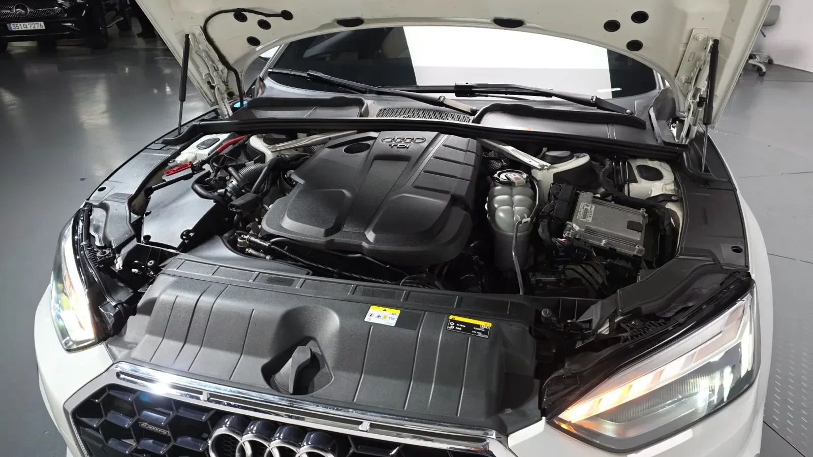 Audi A5 Premium* Quattro* TDI* HeadUp* Camera* Navi, снимка 10 - Автомобили и джипове - 54842743