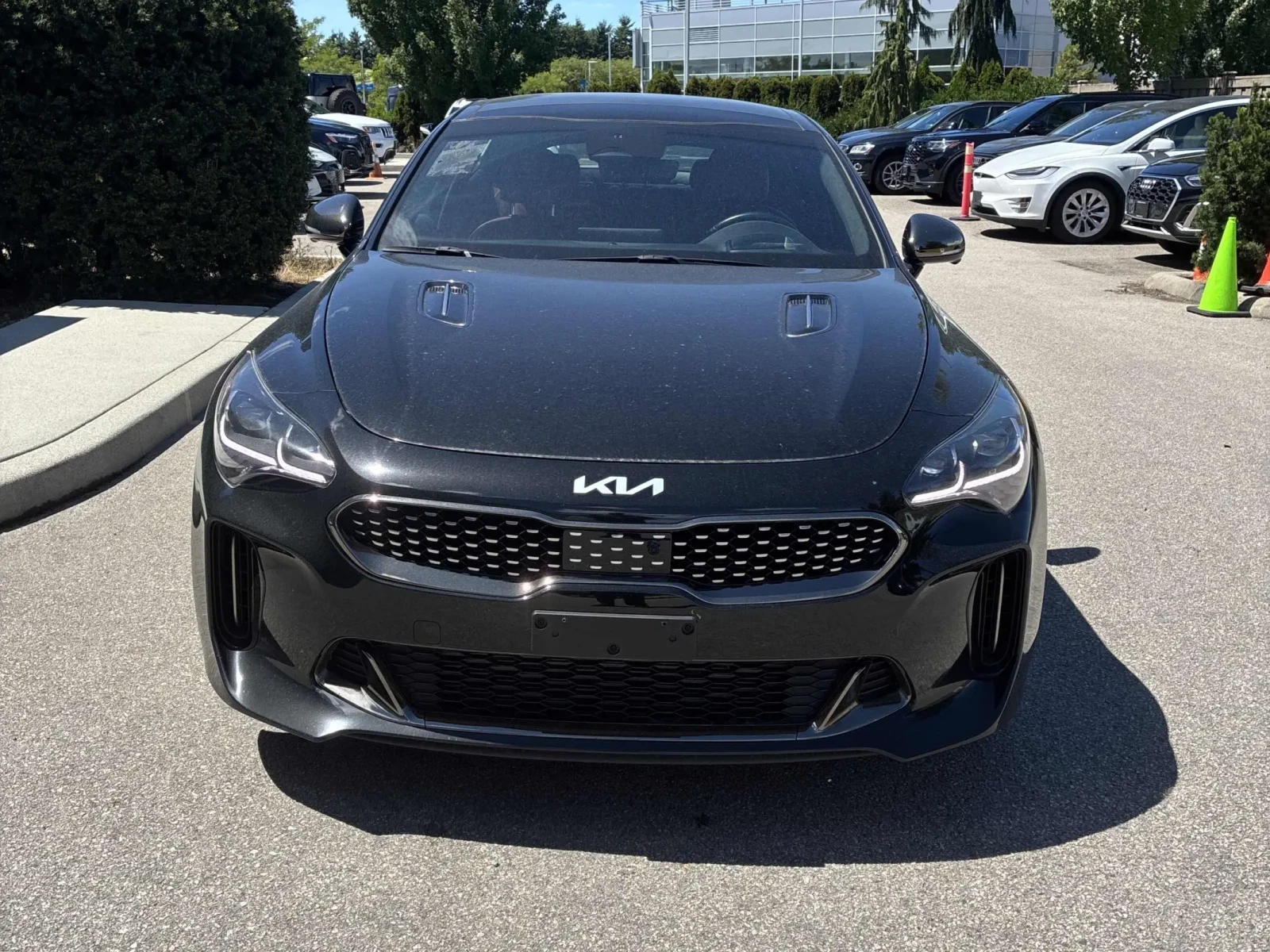 Kia Stinger Черно/Червено* Подгрев-Обдухване* Без забележки* , снимка 2 - Автомобили и джипове - 54866118