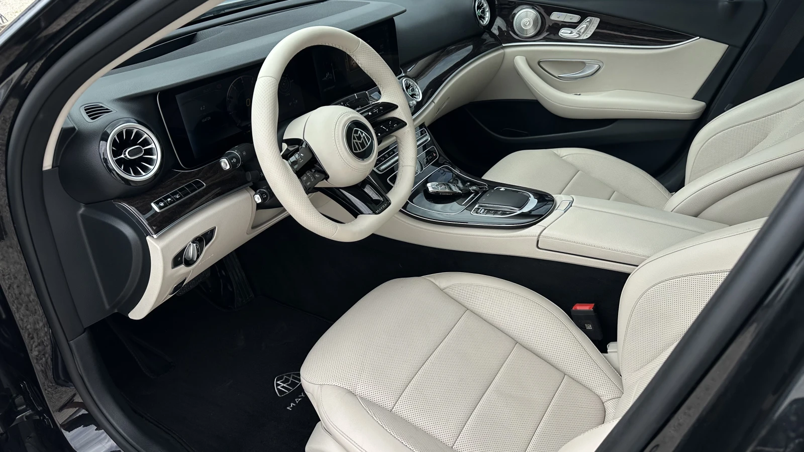 Mercedes-Benz E 350 MAYBACH| FULL| BURMESTER| ПАНОРАМА| ТОП СЪСТОЯНИЕ , снимка 8 - Автомобили и джипове - 54884090