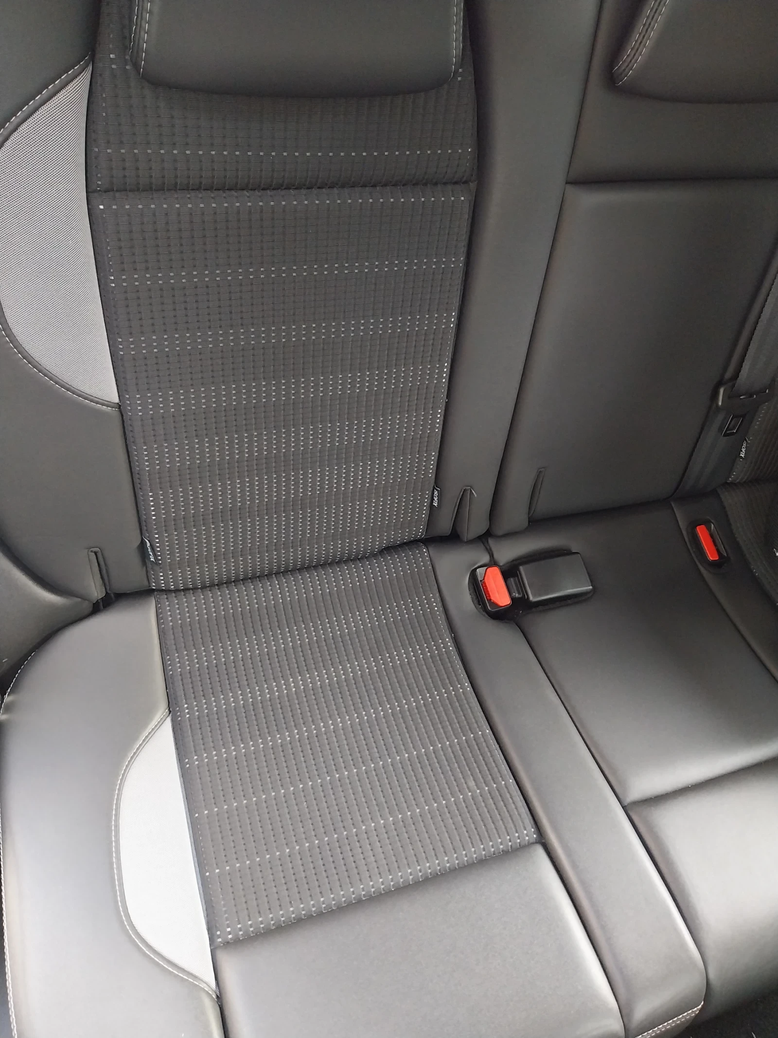 Peugeot 2008 Allure, снимка 10 - Автомобили и джипове - 54981097