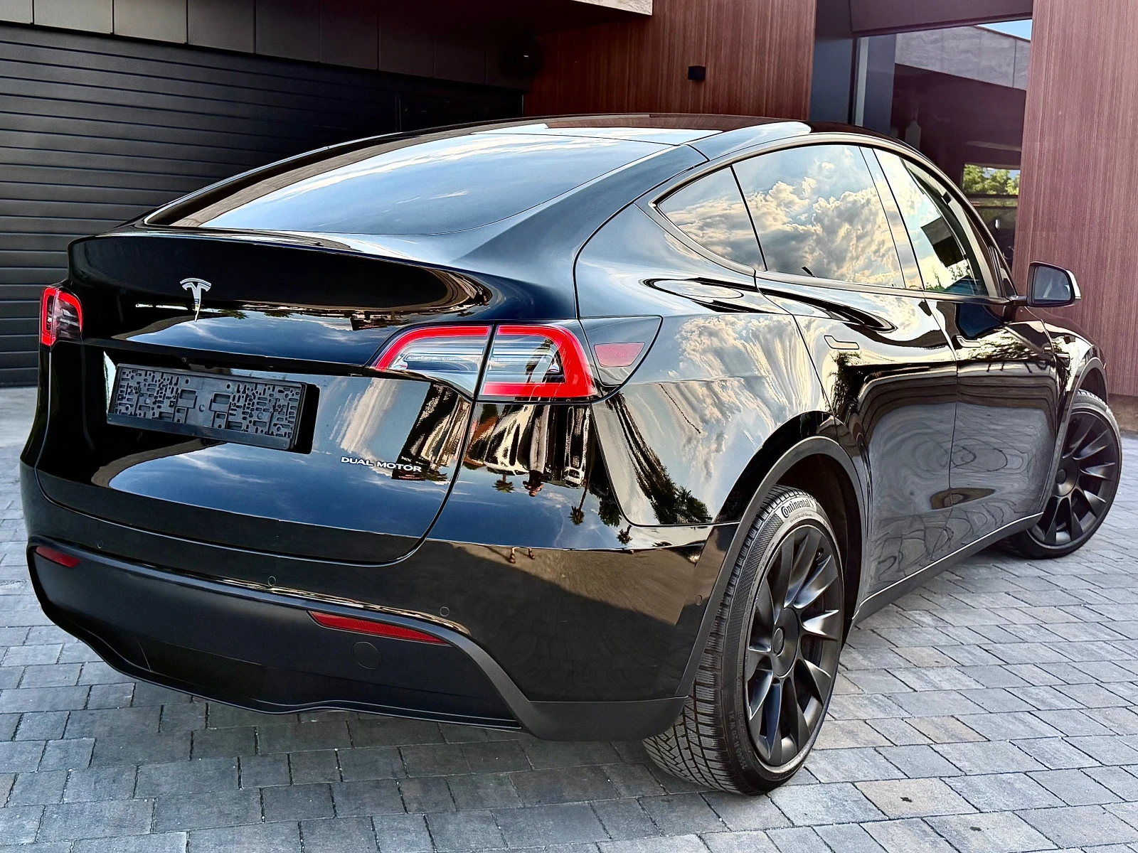 Tesla Model Y DUAL MOTOR Long Range 4x4 <NOV>, снимка 2 - Автомобили и джипове - 54989292
