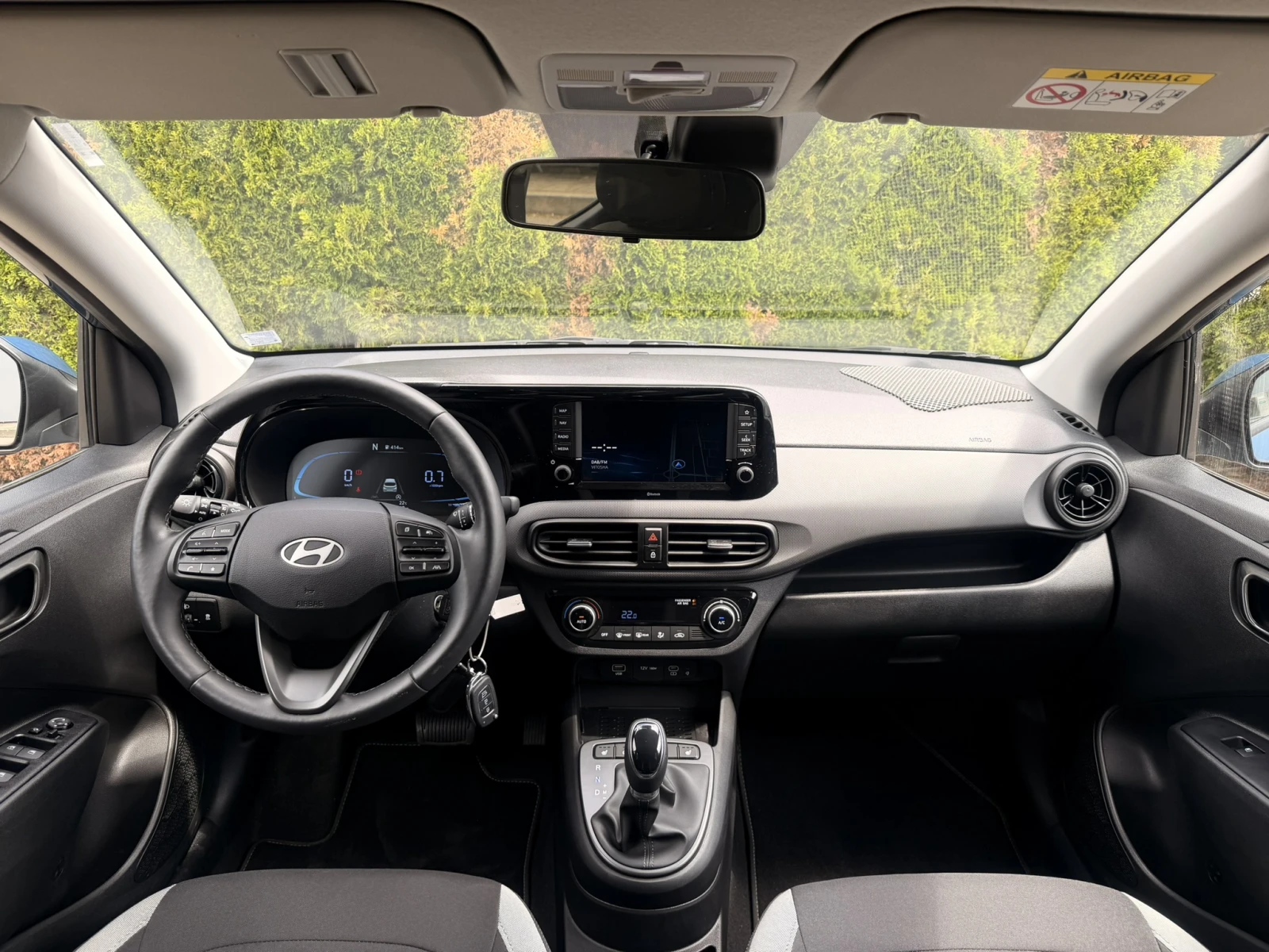 Hyundai I10 Exclusive 1.2, снимка 13 - Автомобили и джипове - 55009487