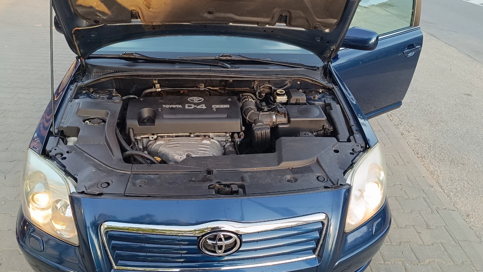 Toyota Avensis, снимка 11 - Автомобили и джипове - 55212999