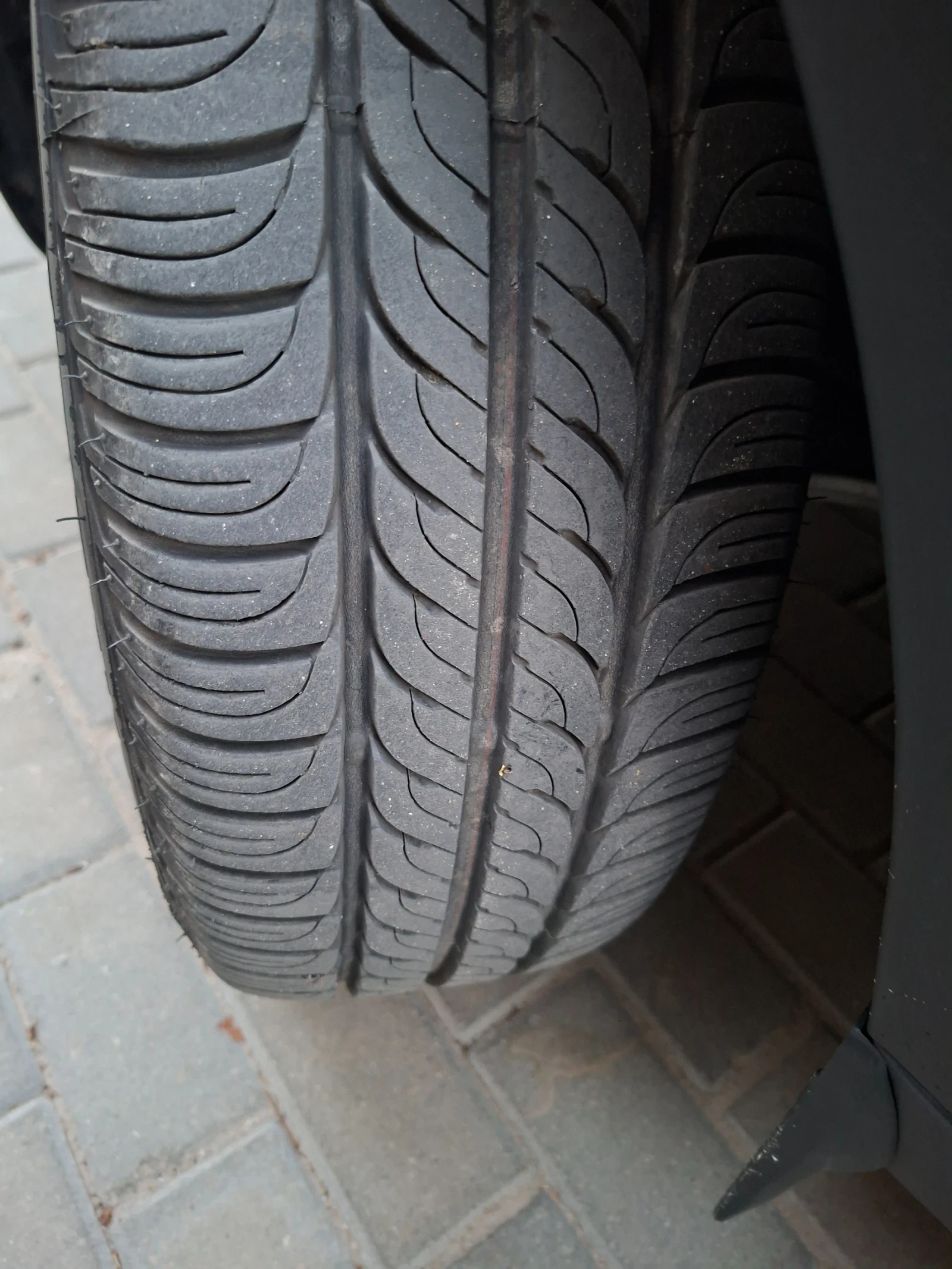 VW Passat лек, снимка 15 - Автомобили и джипове - 55425544