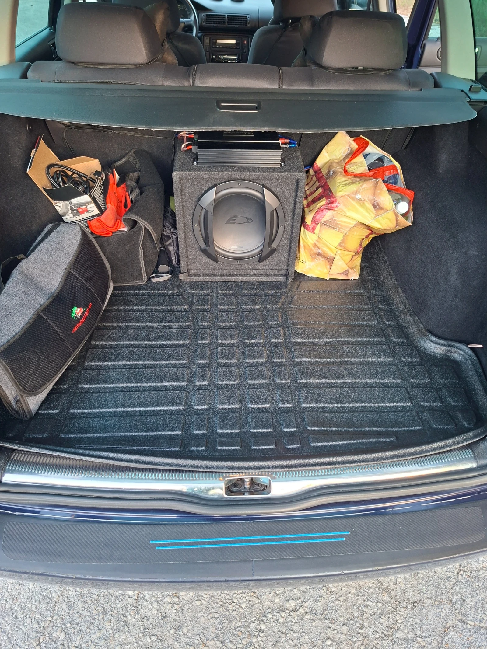 VW Passat лек, снимка 5 - Автомобили и джипове - 55425544