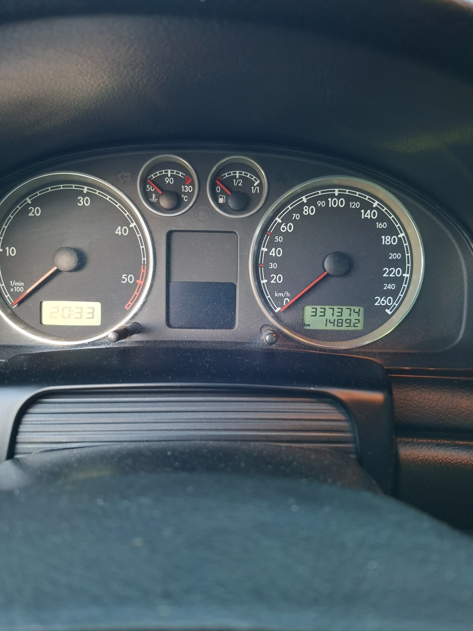 VW Passat лек, снимка 13 - Автомобили и джипове - 55425544