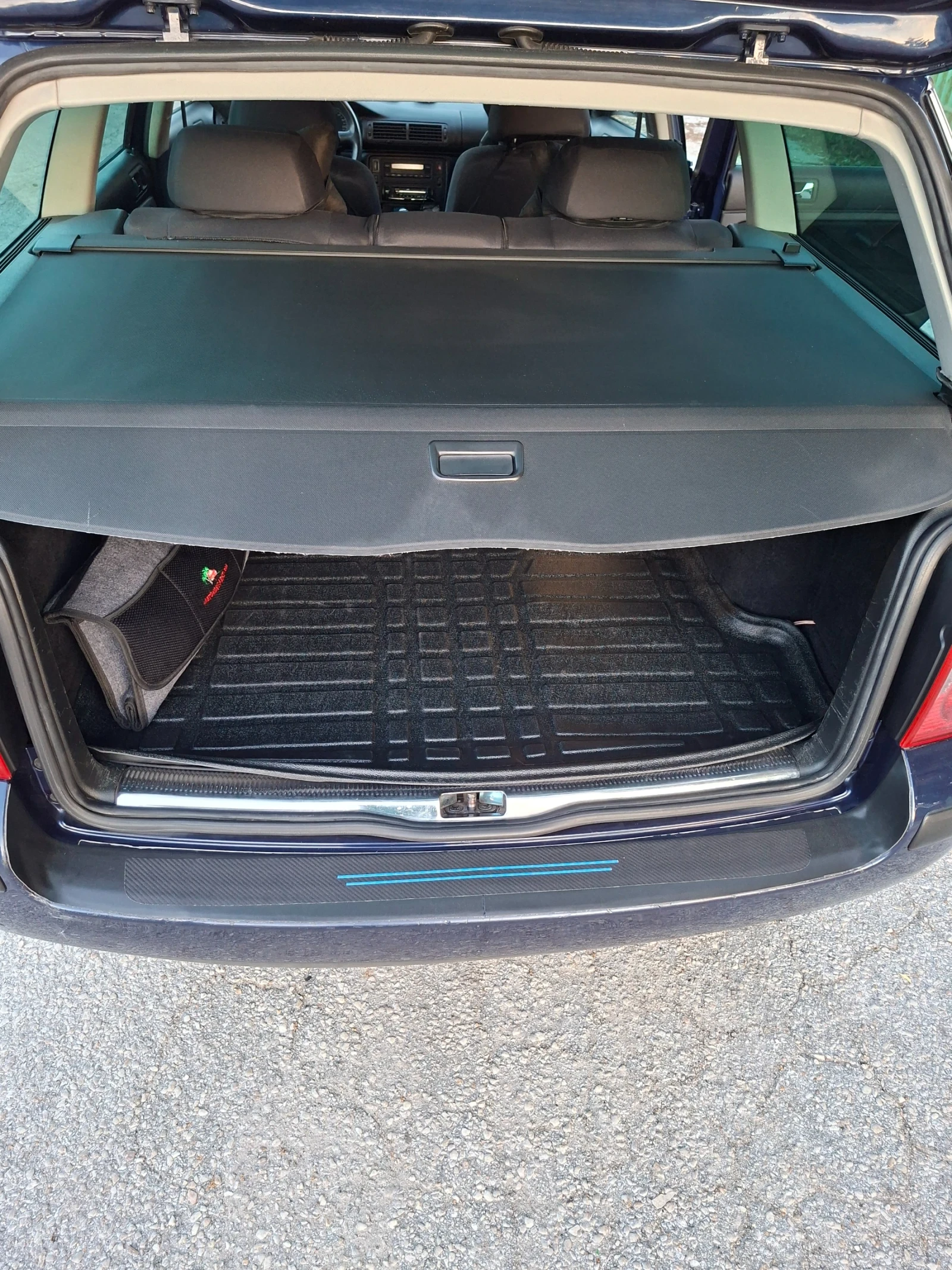 VW Passat лек, снимка 6 - Автомобили и джипове - 55425544