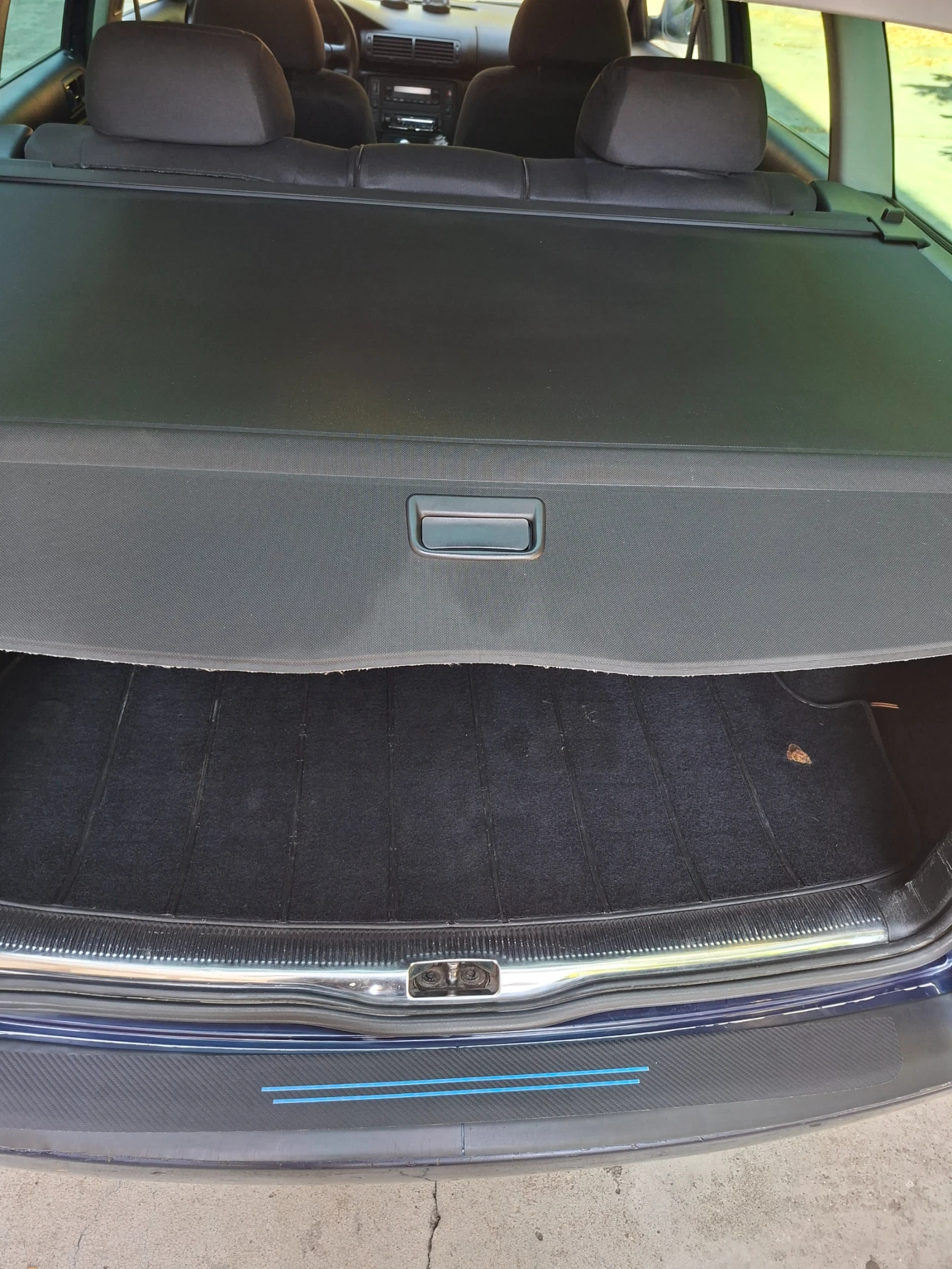 VW Passat лек, снимка 5 - Автомобили и джипове - 55495403