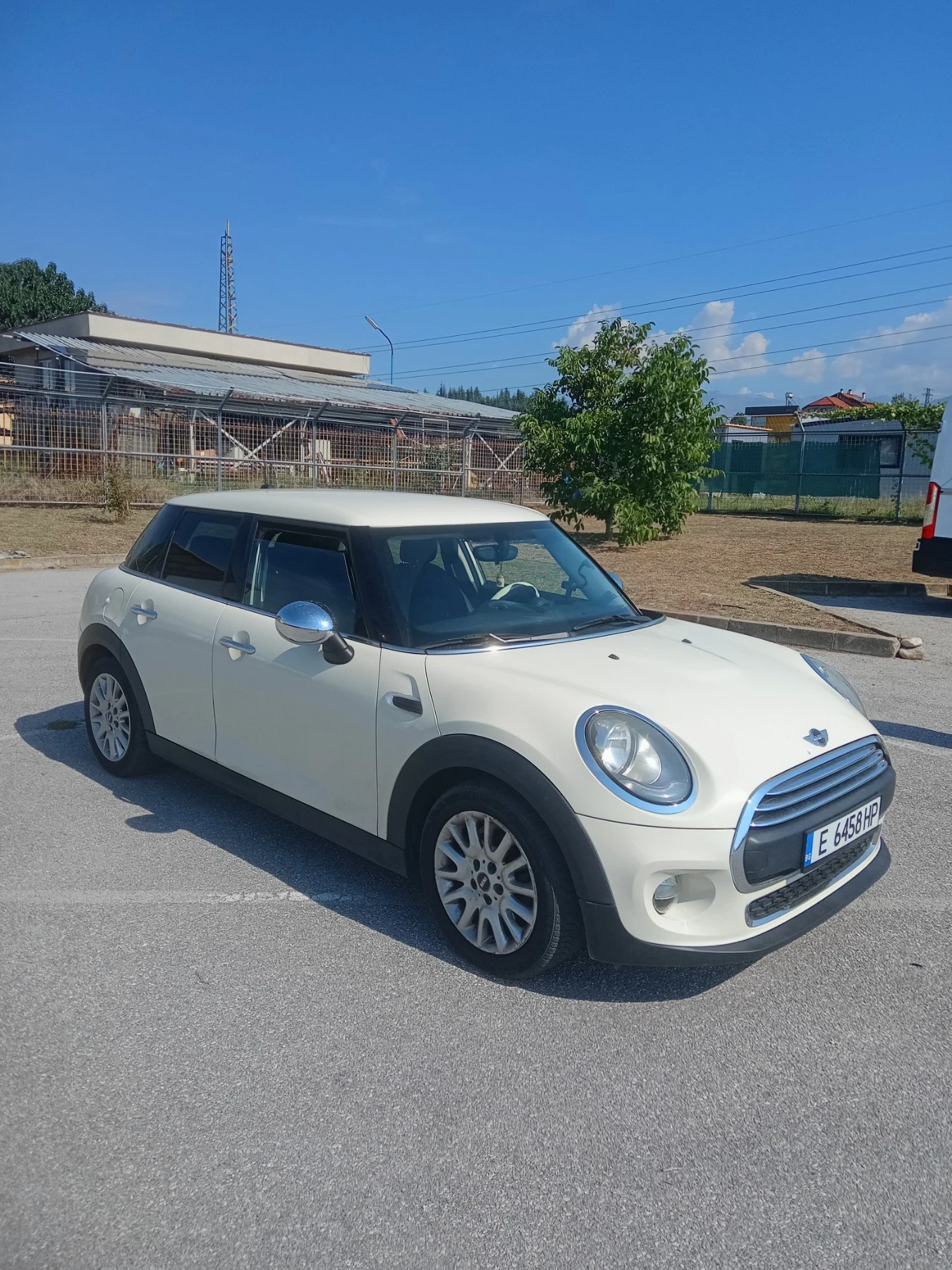 Mini One, снимка 3 - Автомобили и джипове - 56153275