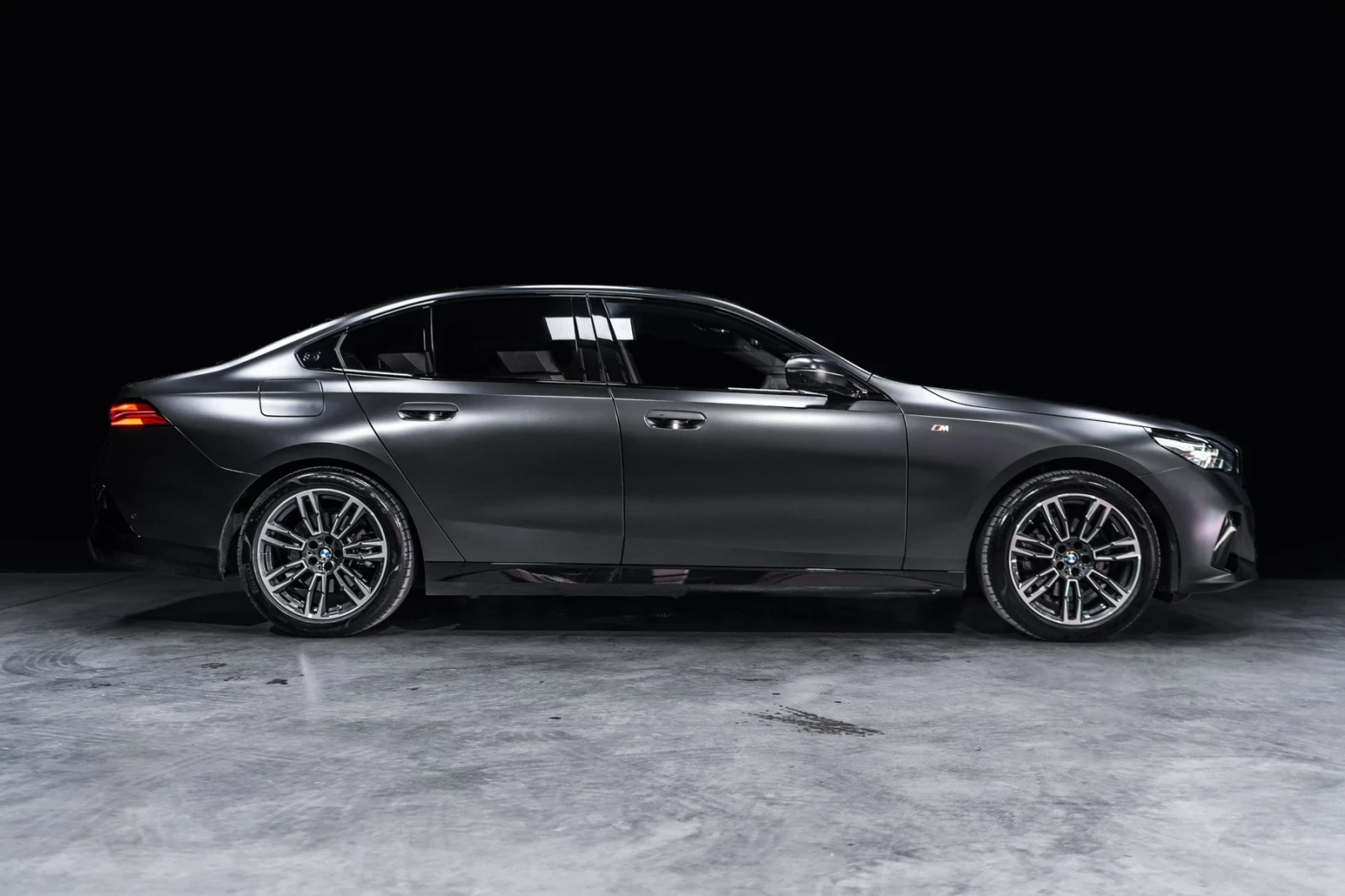 BMW 520, снимка 11 - Автомобили и джипове - 56239299