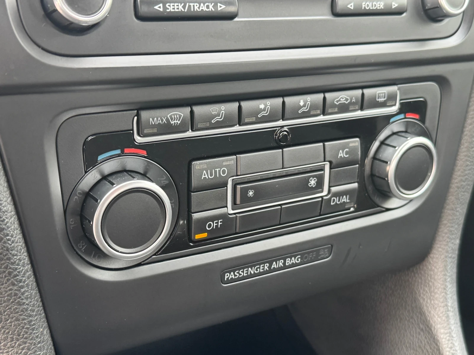 VW Golf 1.6tdi, снимка 9 - Автомобили и джипове - 56461014