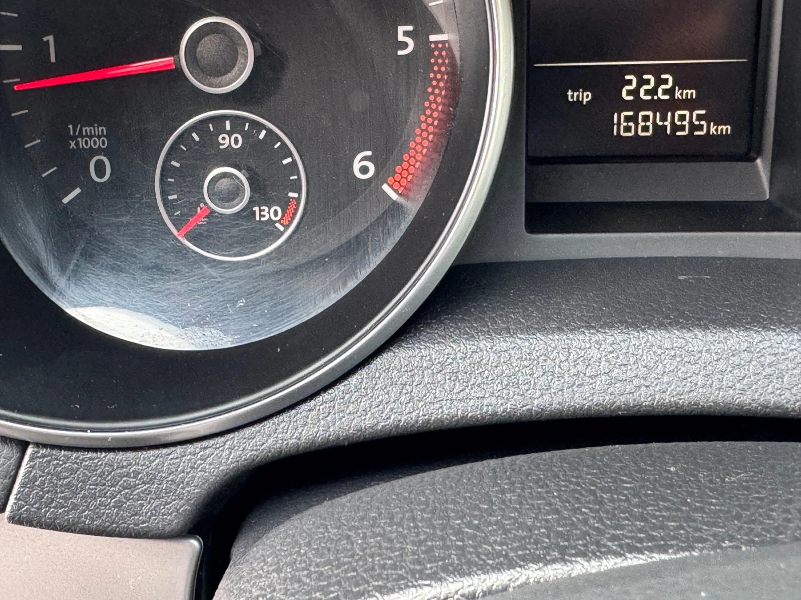 VW Golf 1.6tdi, снимка 8 - Автомобили и джипове - 56461014