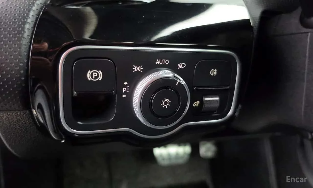 Mercedes-Benz A 220 Sedan * ��� ������������ ������ | Mobile.bg � ����������� 17
